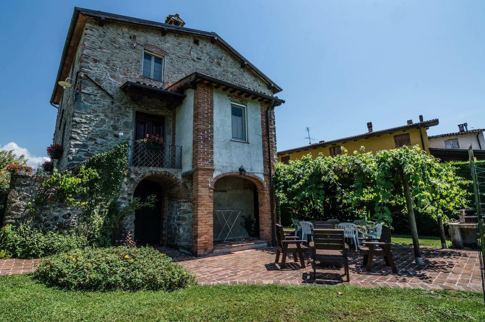 Agriturismo Chioi Barga Exteriér fotografie